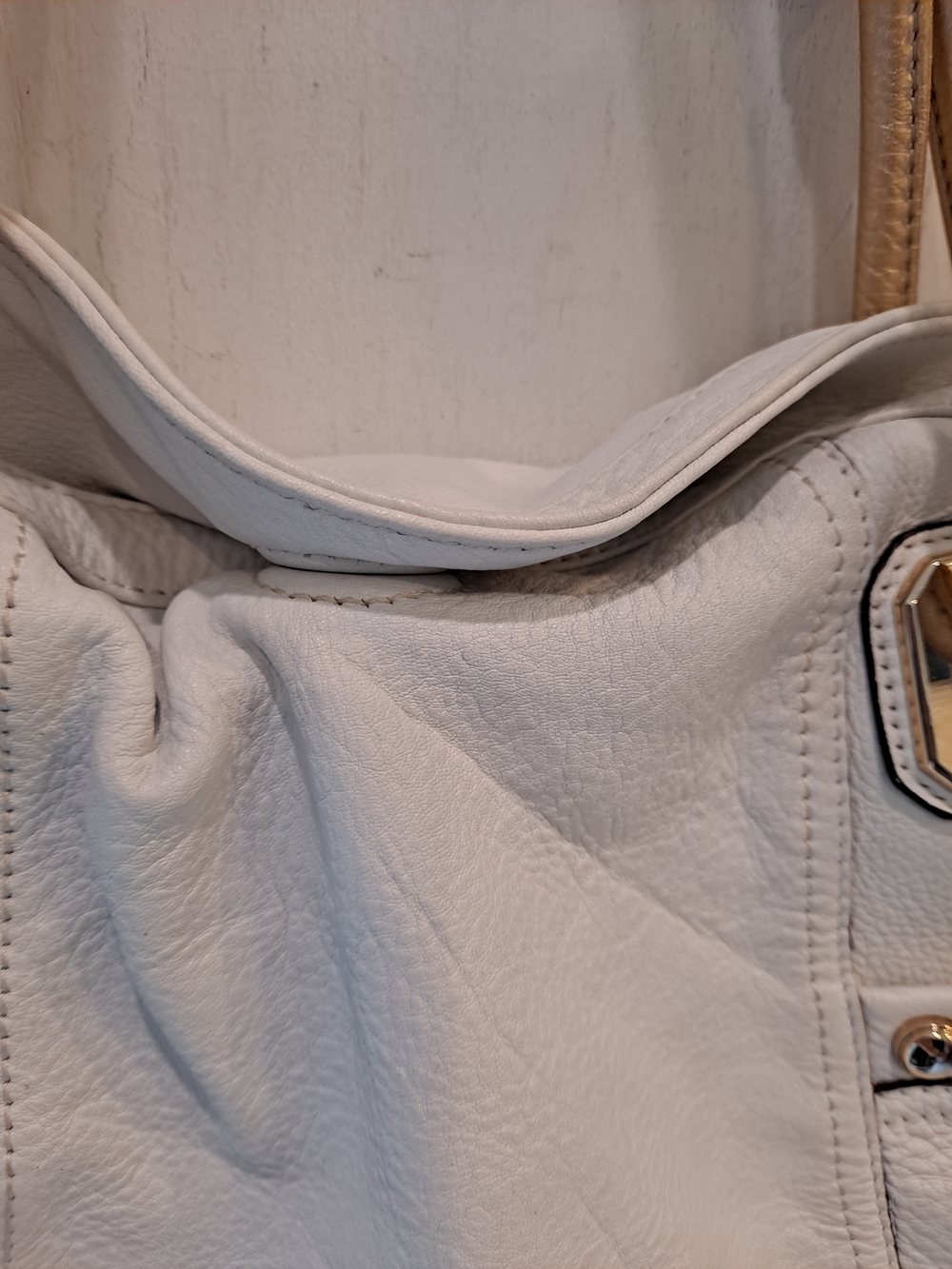 B. Makowsky Y2k White Pebbled Leather Hobo Slouchy Bag Boho Chic Gold Handles - Picture 8 of 15